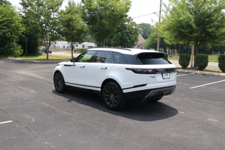 Used 2019 Land Rover Range Rover Velar P250 R-Dynamic SE W/DRIVE PACK for sale Sold at Auto Collection in Murfreesboro TN 37130 4