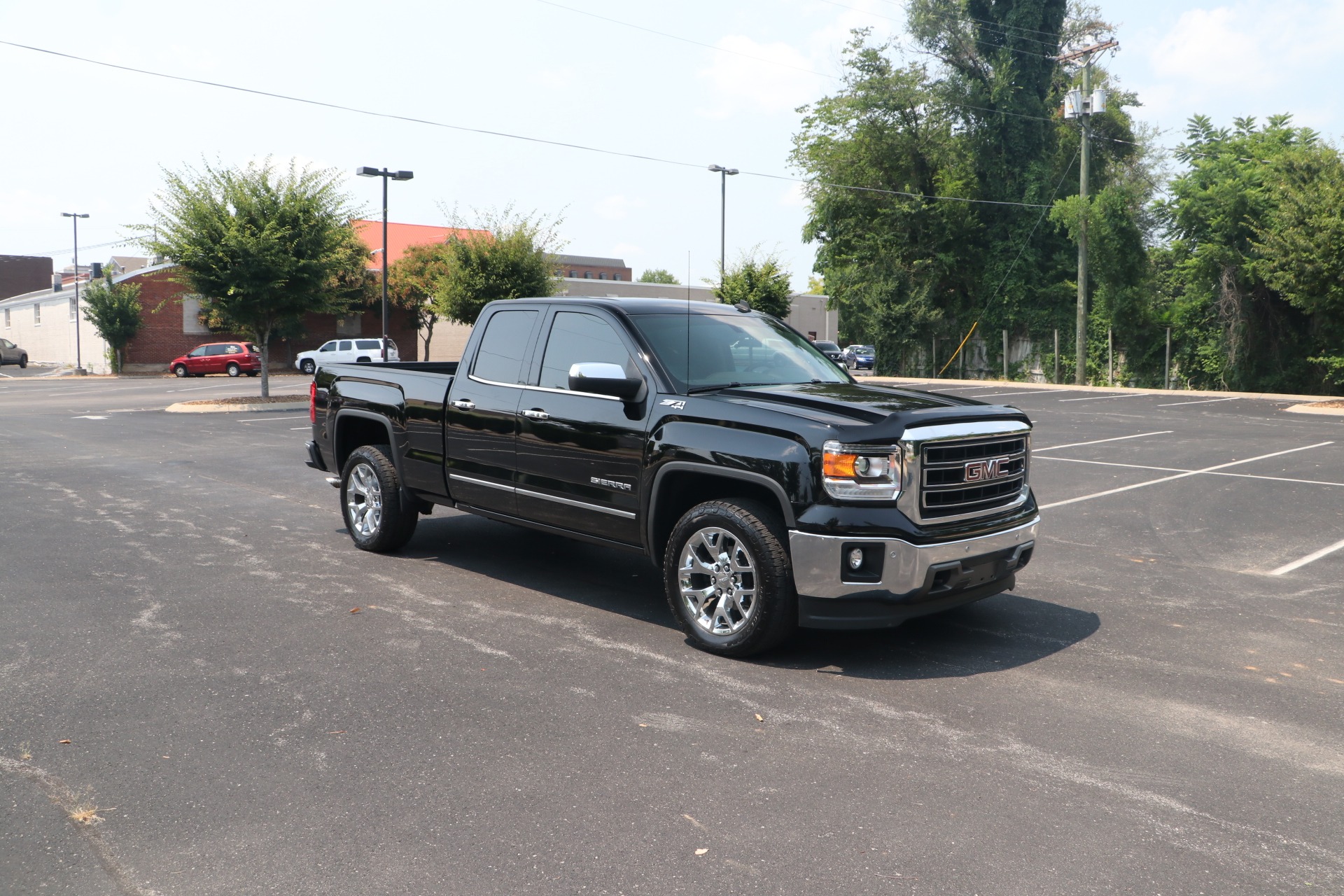Used 2014 GMC Sierra 1500 SLT DOUBLE CAB 4WD 143.5 W/NAV for sale Sold at Auto Collection in Murfreesboro TN 37130 1