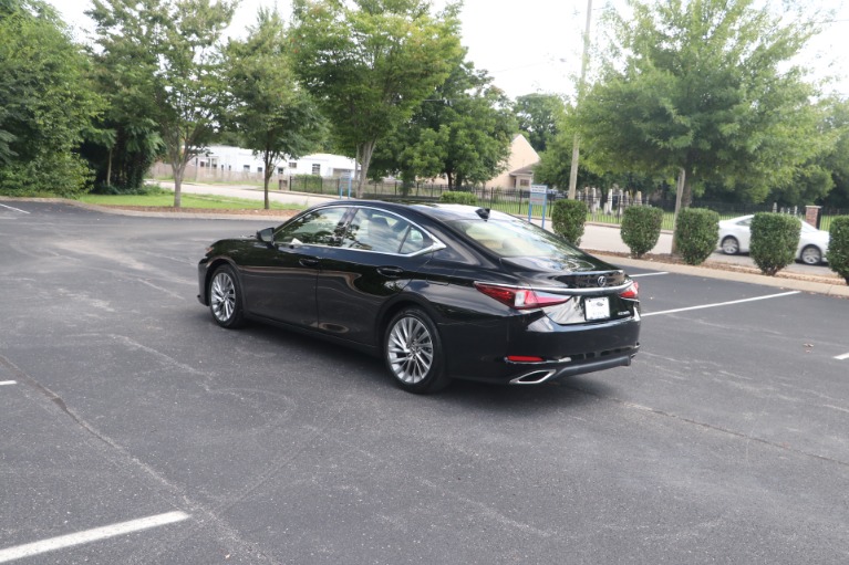 Used 2019 Lexus ES 350 Luxury FWD W/NAV for sale Sold at Auto Collection in Murfreesboro TN 37130 4