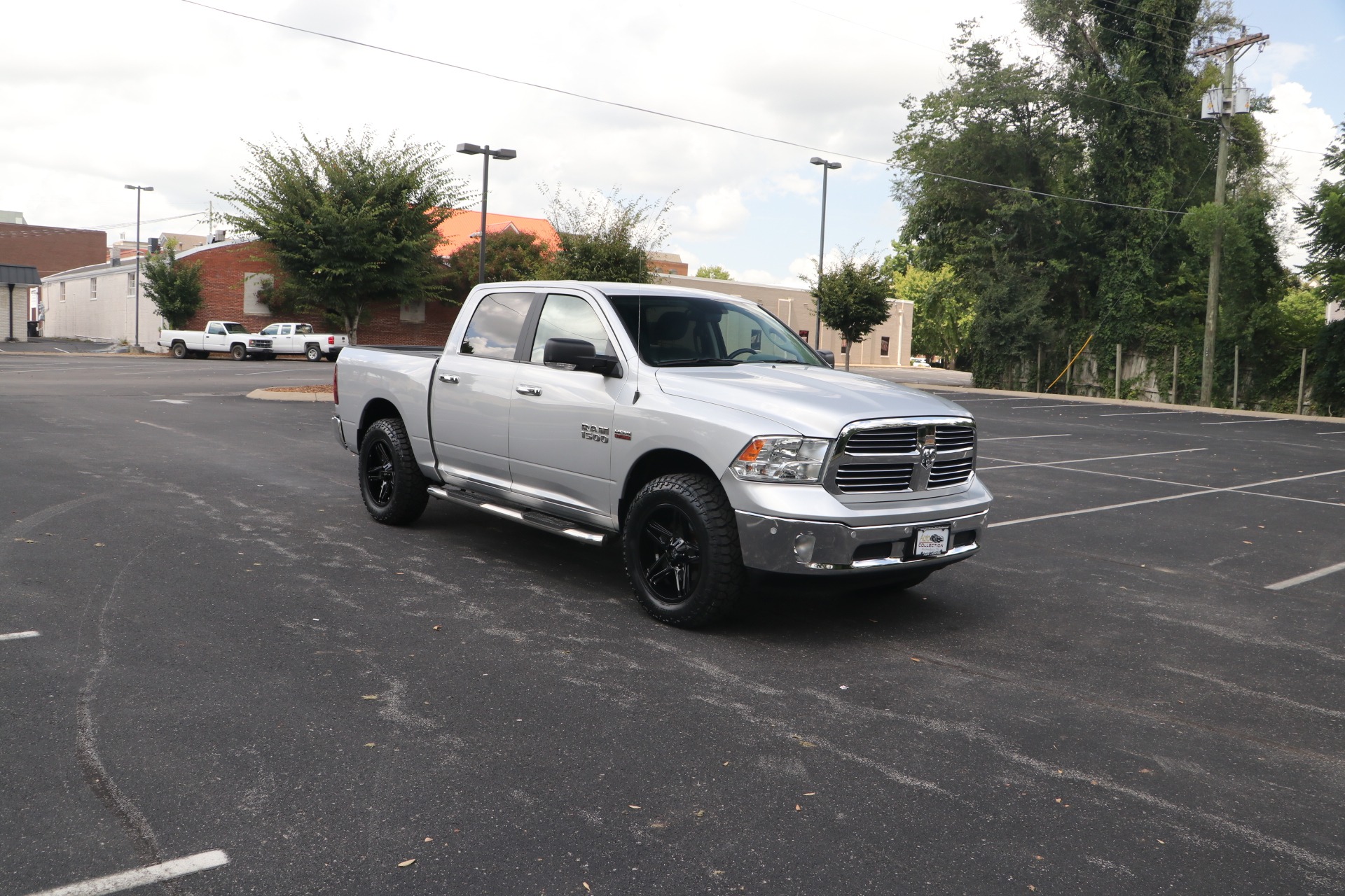 Used 2018 Ram 1500 Big Horn CREW CAB 4X4 W/NAV for sale Sold at Auto Collection in Murfreesboro TN 37129 1