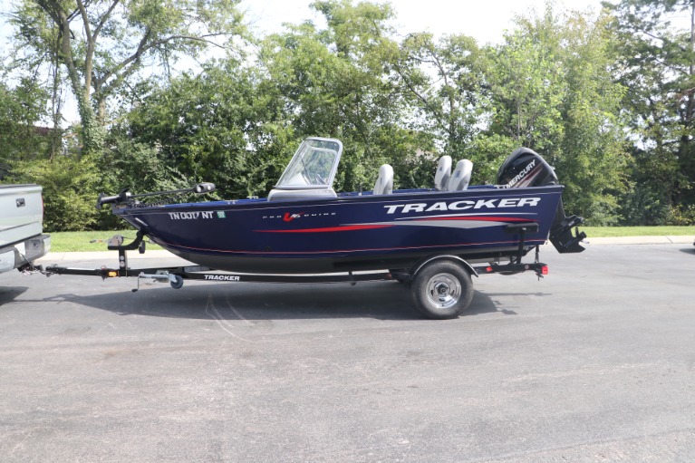 Used 2015 TRACKER DEEP V PGV16 for sale Sold at Auto Collection in Murfreesboro TN 37130 4