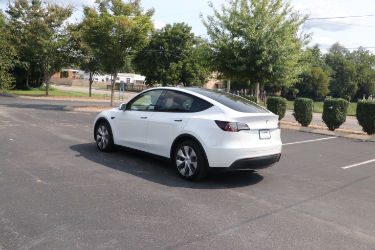 Used 2021 Tesla Model Y Long Range AWD W/AUTOPILOT for sale Sold at Auto Collection in Murfreesboro TN 37130 4