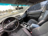 Used 2015 Toyota Camry SE FWD for sale Sold at Auto Collection in Murfreesboro TN 37129 11