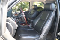 Used 2011 Cadillac Escalade Premium for sale Sold at Auto Collection in Murfreesboro TN 37129 32