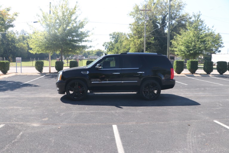 Used 2011 Cadillac Escalade Premium for sale Sold at Auto Collection in Murfreesboro TN 37130 7