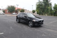Used 2020 Volvo XC60 T6 Momentum AWD W/PREMIUM PACKAGE for sale Sold at Auto Collection in Murfreesboro TN 37129 1