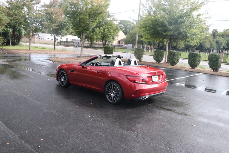 Used 2018 Mercedes-Benz SLC300 Roadster Convertible W/PREMIUM 2 PACKAGE for sale Sold at Auto Collection in Murfreesboro TN 37130 4