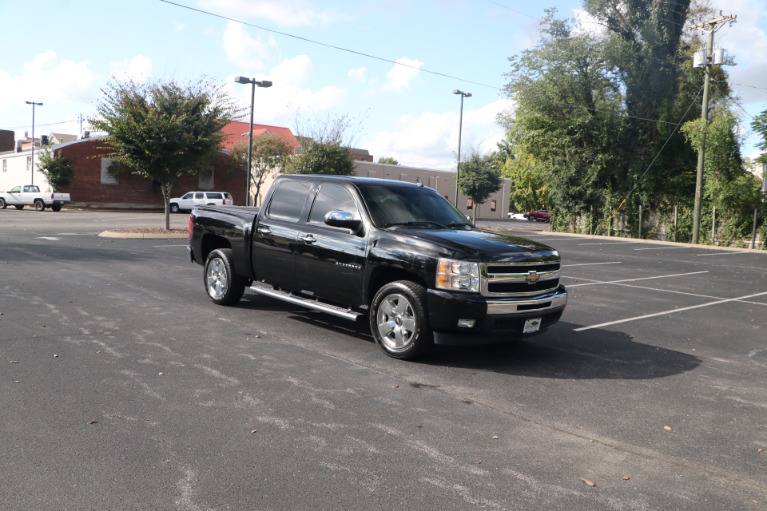 Used 2011 Chevrolet Silverado 1500 LT CREW CAB RWD for sale $19,950 at Auto Collection in Murfreesboro TN 37130 1