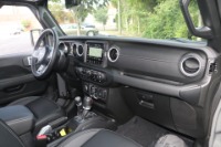 Used 2021 Jeep Gladiator Overland CREW CAB CONVERTIBLE 4X4 for sale Sold at Auto Collection in Murfreesboro TN 37129 23