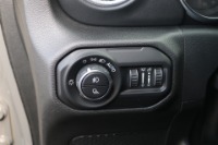 Used 2021 Jeep Gladiator Overland CREW CAB CONVERTIBLE 4X4 for sale Sold at Auto Collection in Murfreesboro TN 37129 40