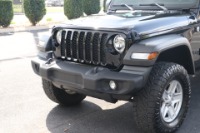 Used 2020 Jeep Gladiator SPORT CREW PICKUP CONVERTIBLE 4X4 for sale Sold at Auto Collection in Murfreesboro TN 37129 9
