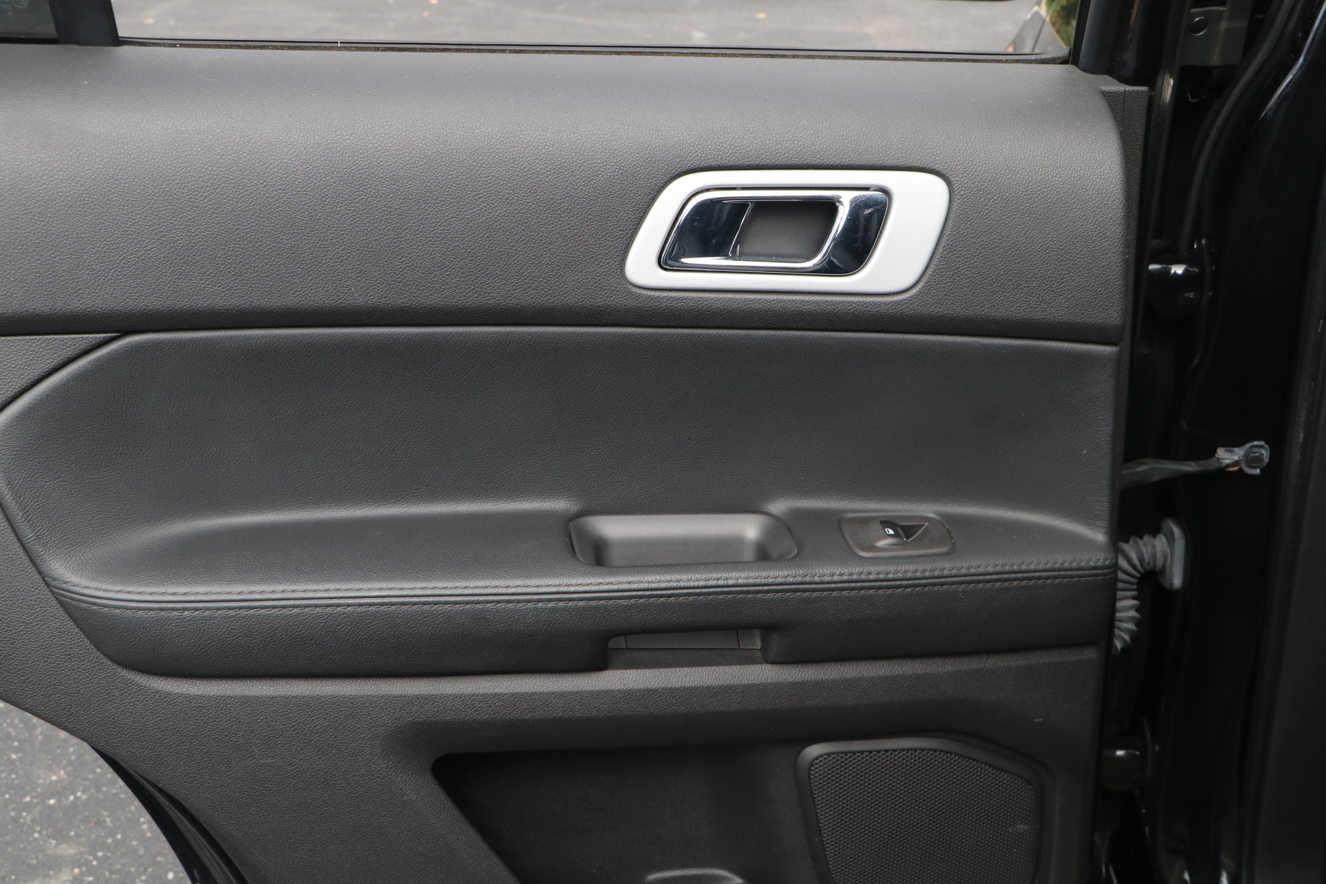 2011 ford explorer clearance door panel