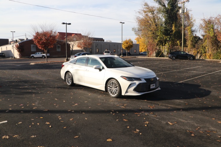 Used 2019 Toyota Avalon Limited FWD W/NAV for sale $37,950 at Auto Collection in Murfreesboro TN 37130 1