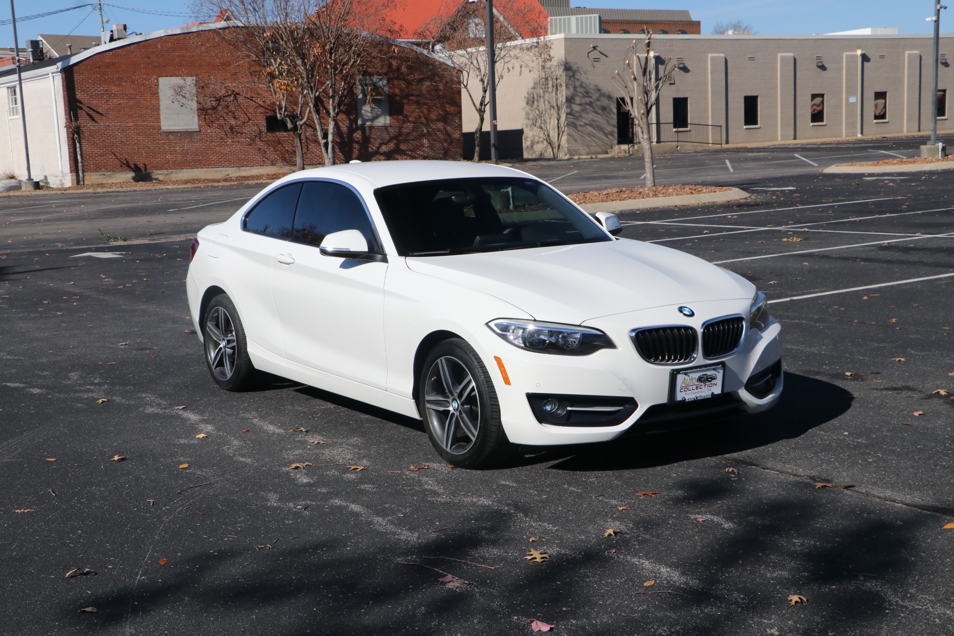 Used 2017 BMW 230i COUPE RWD for sale Sold at Auto Collection in Murfreesboro TN 37130 1