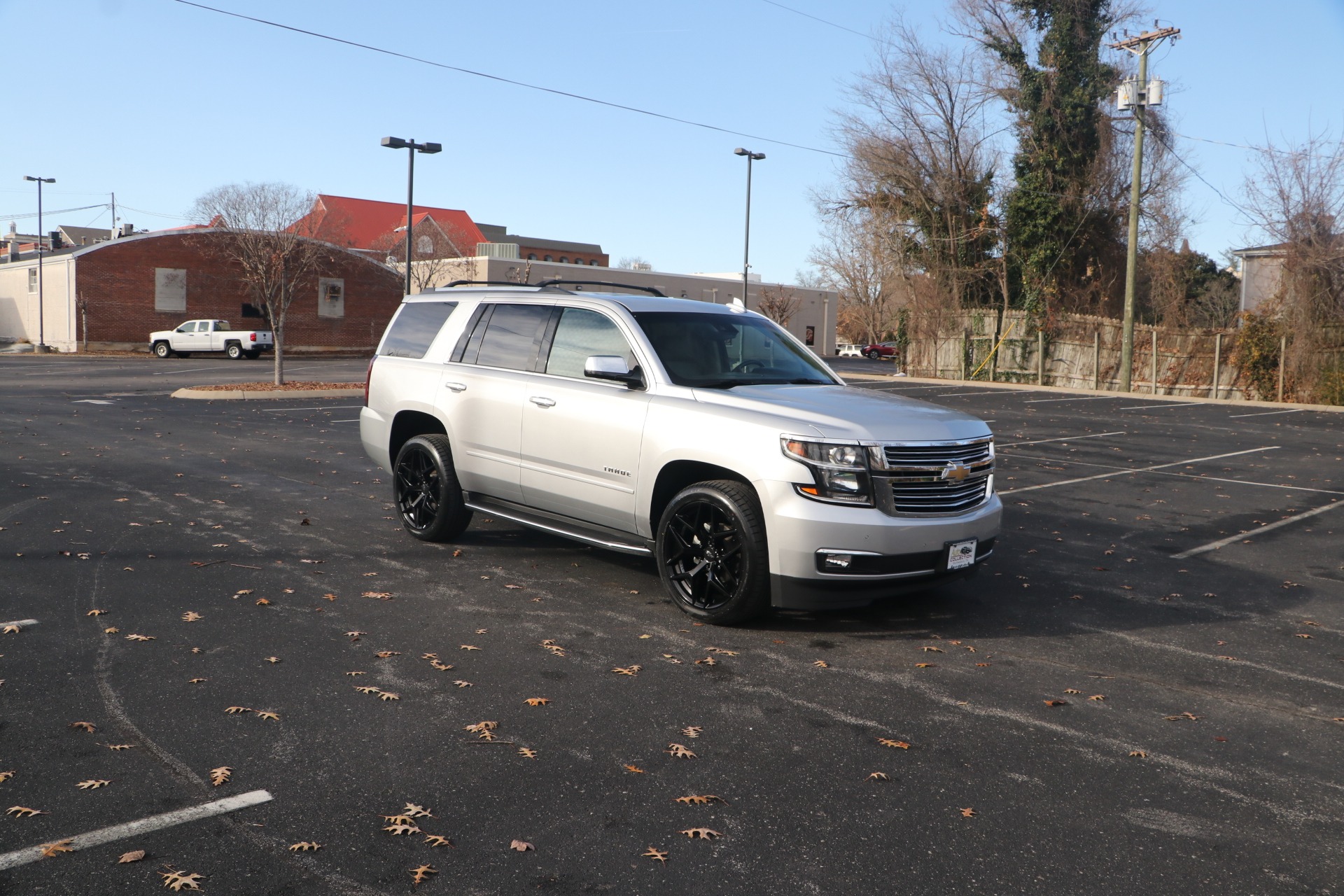 Used 2018 Chevrolet Tahoe Premier 4WD W/REAR ENTERTAINMENT for sale Sold at Auto Collection in Murfreesboro TN 37129 1