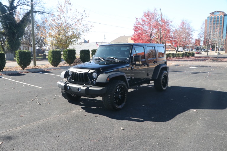 Used 2017 Jeep Wrangler Unlimited Sport S 4X4 for sale Sold at Auto Collection in Murfreesboro TN 37130 2