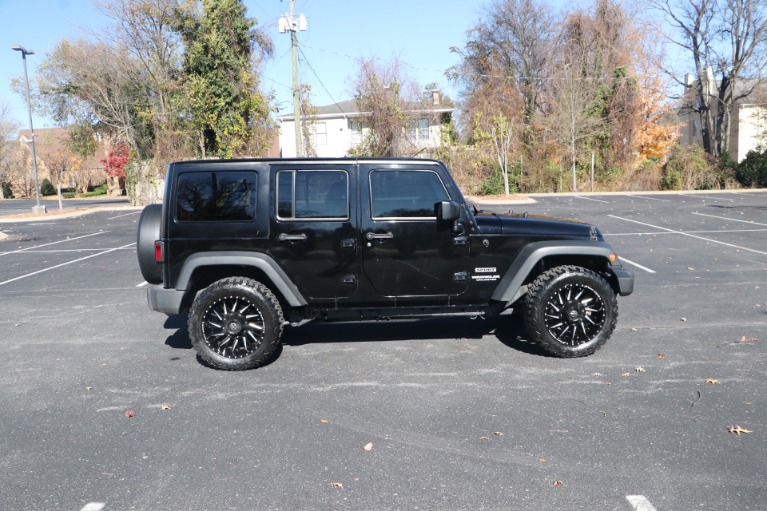 Used 2017 Jeep Wrangler Unlimited Sport S 4X4 for sale Sold at Auto Collection in Murfreesboro TN 37130 8