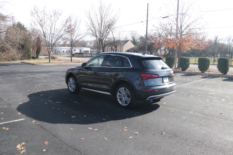 Used 2019 Audi Q5 PREMIUM PLUS 2.0T PREMIUM PLUS AWD W/NAV for sale Sold at Auto Collection in Murfreesboro TN 37130 4