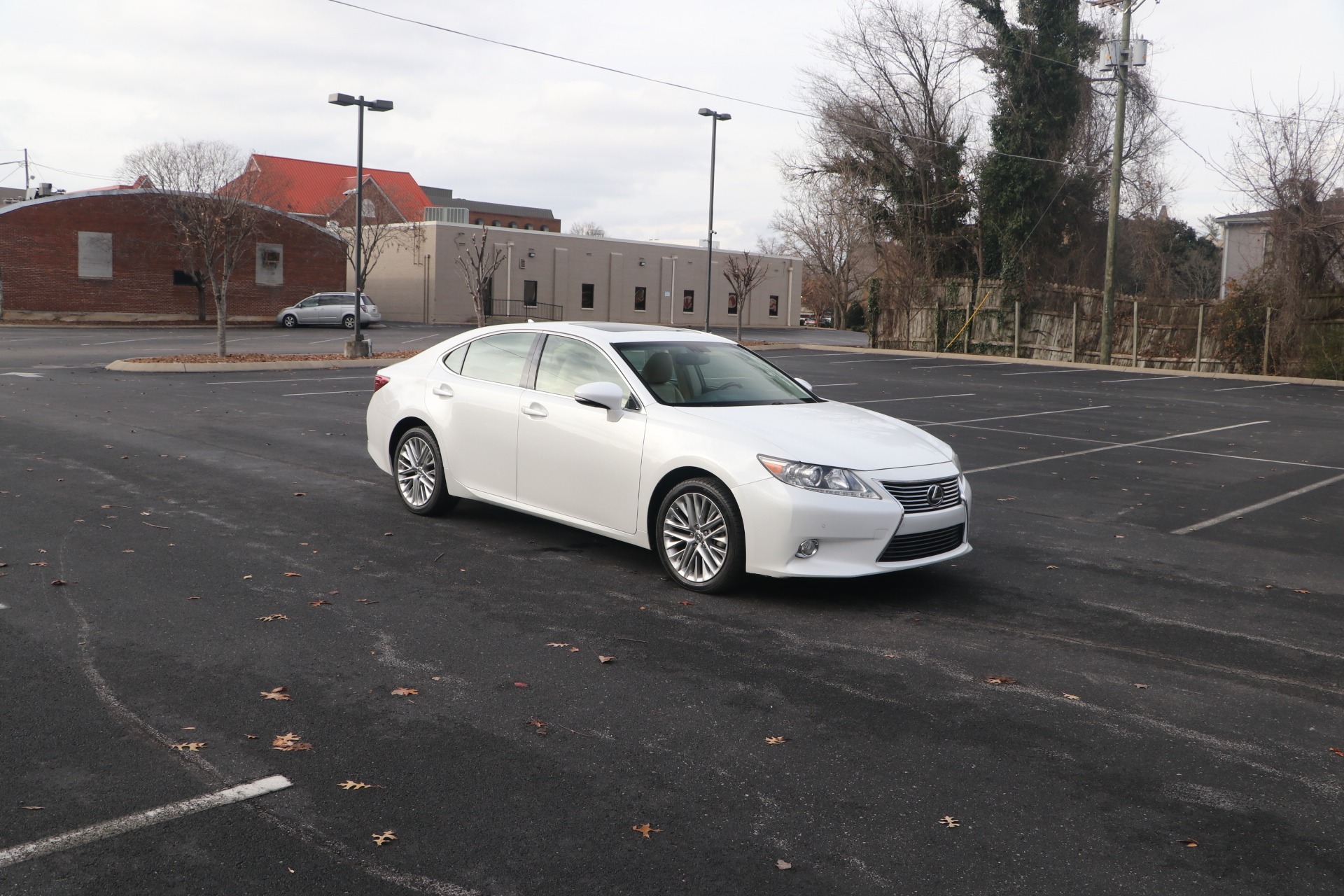 Used 2013 Lexus ES 350 LUXURY W/NAV for sale Sold at Auto Collection in Murfreesboro TN 37130 1