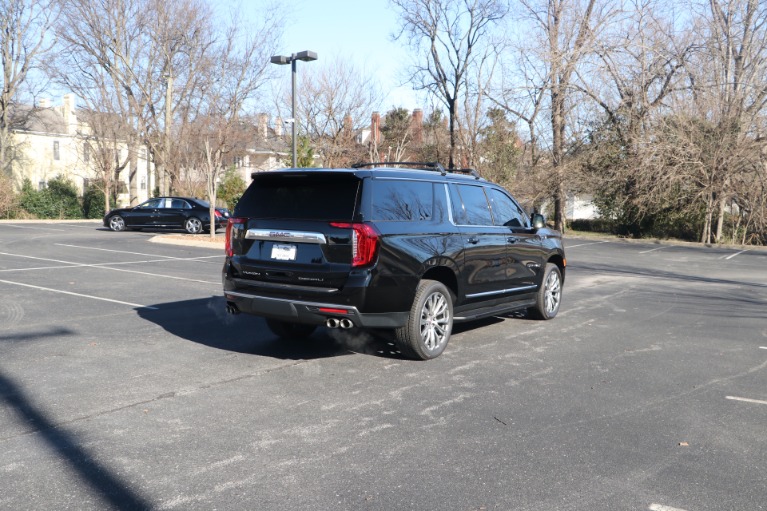 Used 2021 GMC Yukon XL Denali 4WD for sale Sold at Auto Collection in Murfreesboro TN 37130 3