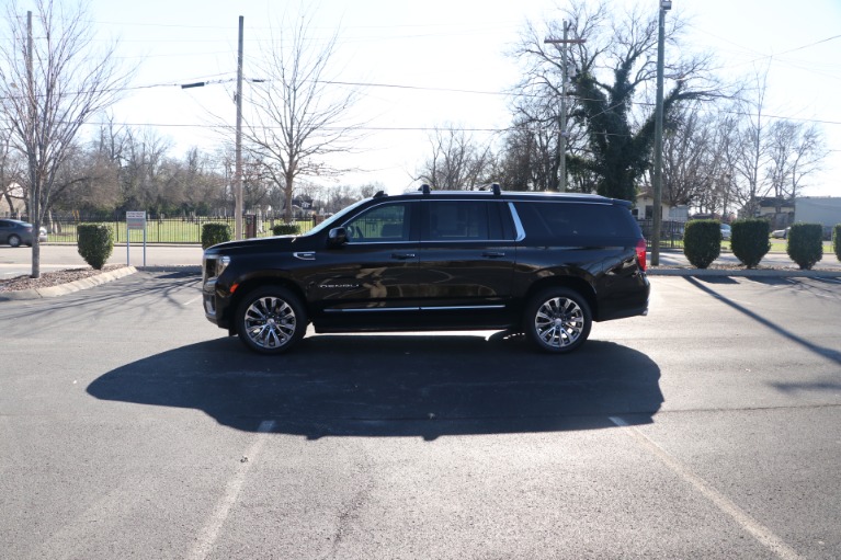 Used 2021 GMC Yukon XL Denali 4WD for sale Sold at Auto Collection in Murfreesboro TN 37130 7