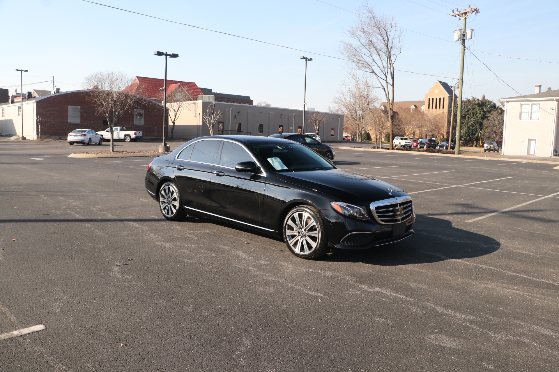 Used 2018 Mercedes-Benz E 300 PREMIUM 3 PKG RWD W/NAV for sale $48,950 at Auto Collection in Murfreesboro TN 37130 1