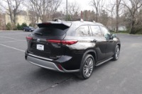 Used 2021 Toyota Highlander Hybrid Platinum-L4 AWD W/NAV for sale Sold at Auto Collection in Murfreesboro TN 37130 3
