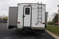 Used 2020 PALOMINO SOLAIRE 314TSBH W/3 SLIDE OUTS for sale Sold at Auto Collection in Murfreesboro TN 37129 6