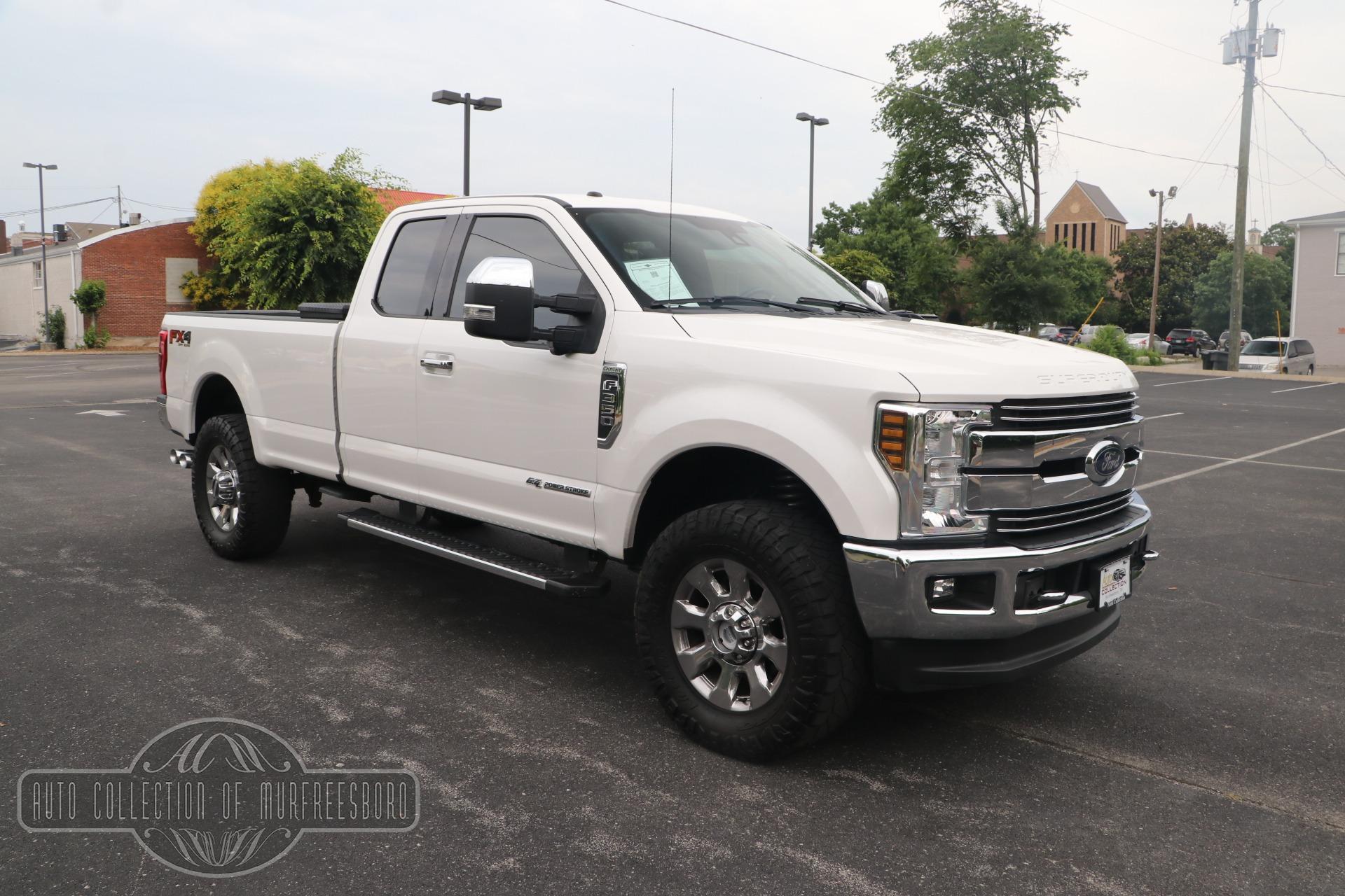 Used 2018 Ford F-350 Super Duty Lariat for sale $58,950 at Auto Collection in Murfreesboro TN 37130 1