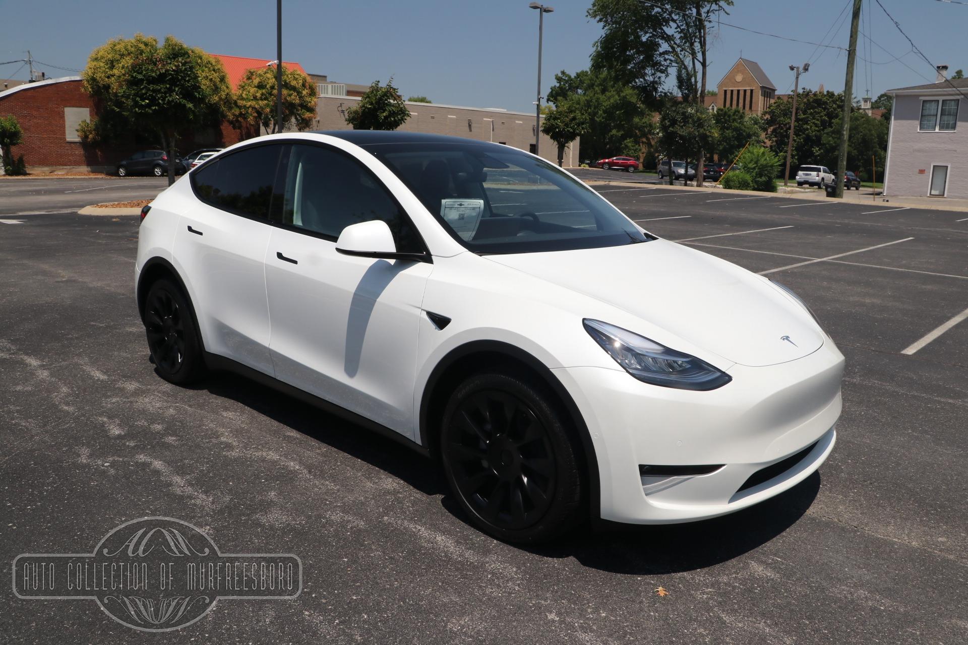 Used 2022 Tesla Model Y Long Range AWD W/AUTOPILOT for sale $77,690 at Auto Collection in Murfreesboro TN 37130 1