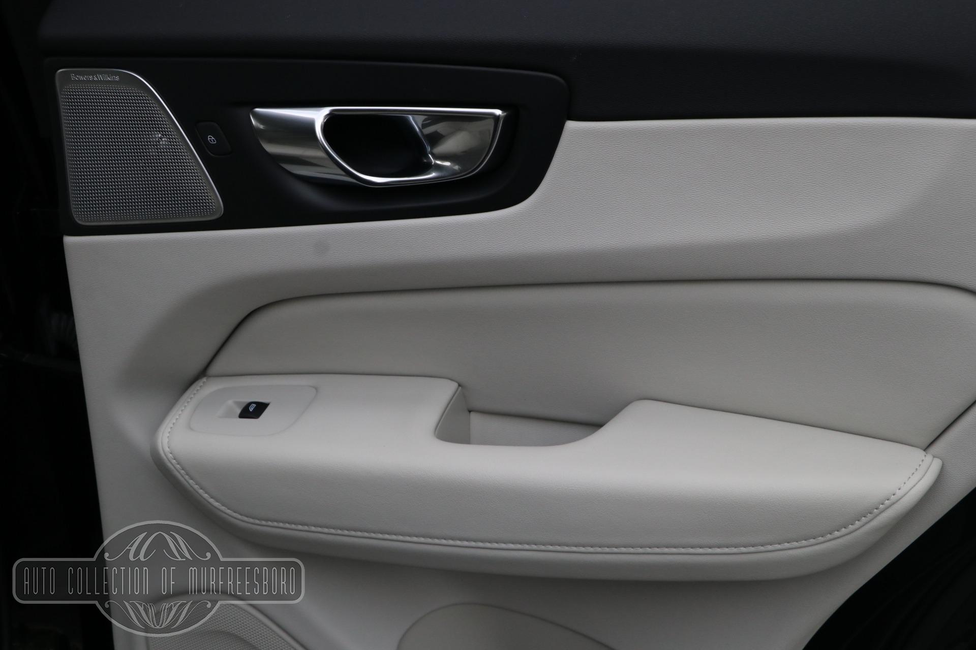 Volvo XC60/XC80 Interior Accessory: Inside Door Handle Armrest