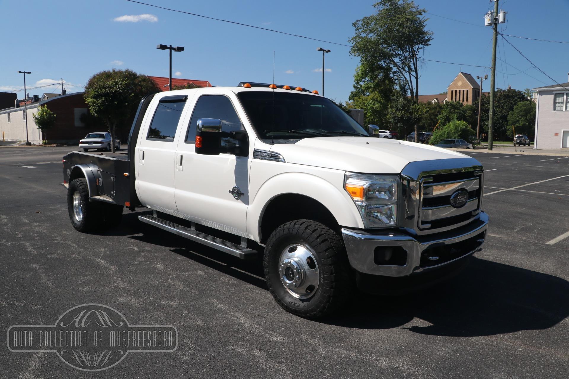 Used 2016 Ford F-350 Super Duty SUPER DUTY CREW PICKUP LARIAT 6.7L DIESEL W/LARIAT ULTIMATE PACKAGE for sale $29,820 at Auto Collection in Murfreesboro TN 37130 1