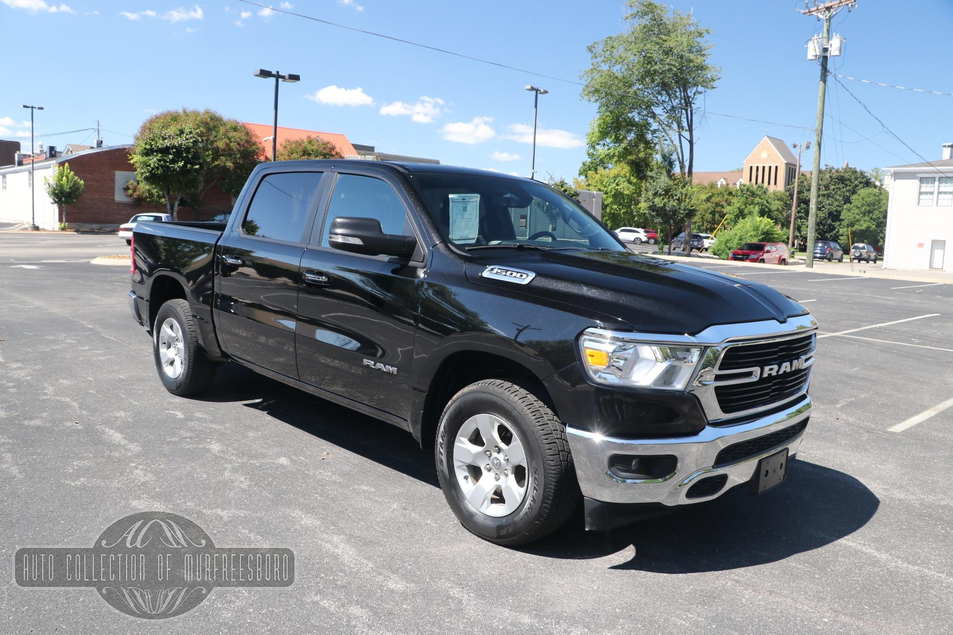 Used 2019 Ram 1500 BIG HORN CREW CAB 4X4 W/Leather for sale $35,999 at Auto Collection in Murfreesboro TN 37130 1