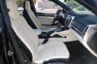 Used 2018 Porsche Cayenne Platinum Edition AWD w/Premium Package Plus for sale $48,950 at Auto Collection in Murfreesboro TN 37130 31