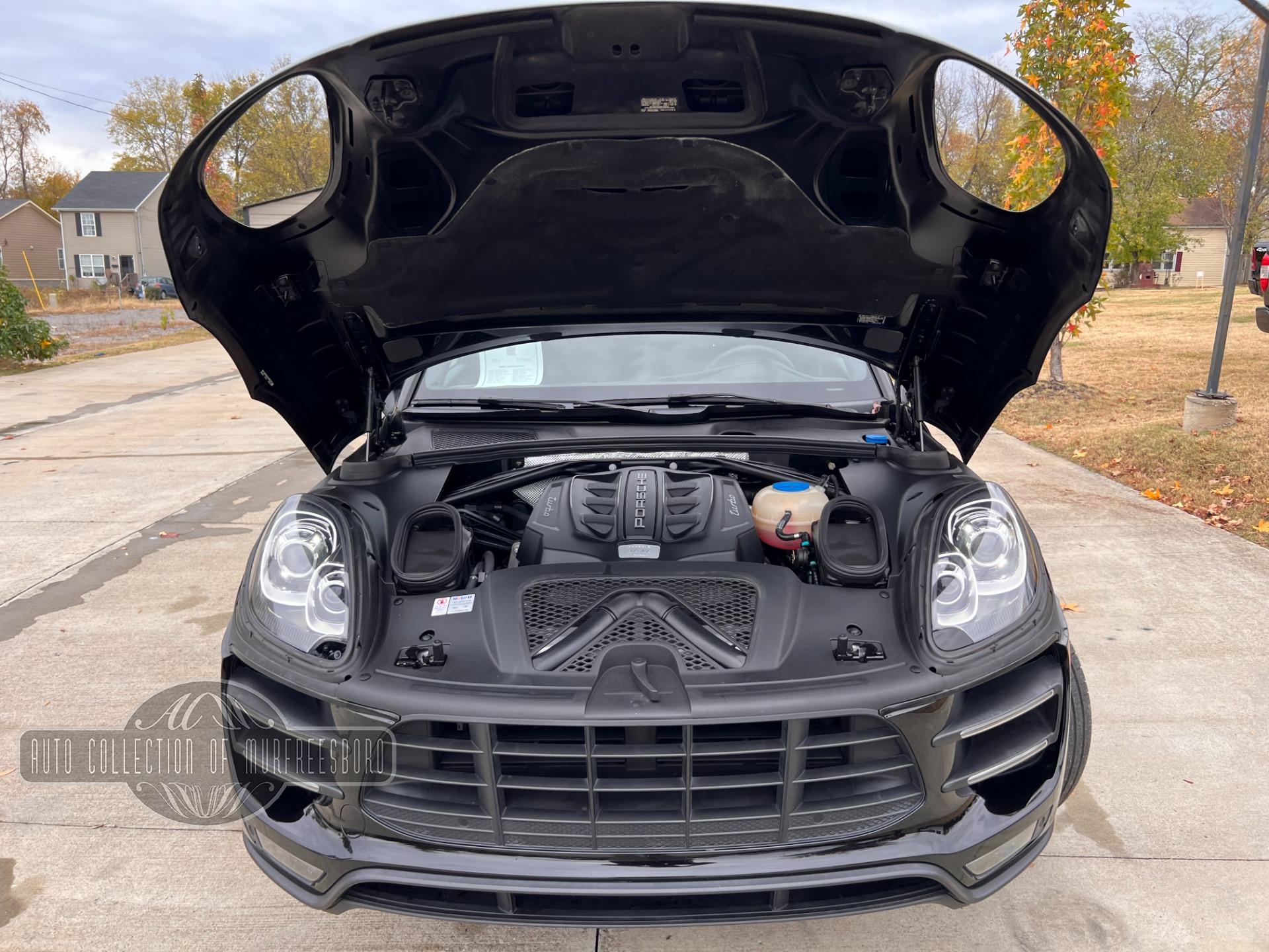 Standard Hood & Mirrors | PORSCHE MACAN TURBO 2017 Standard Hood & Mirrors | PORSCHE MACAN TURBO 2017