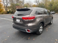 Used 2019 Toyota Highlander Limited Platinum for sale $36,700 at Auto Collection in Murfreesboro TN 37130 3