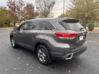 Used 2019 Toyota Highlander Limited Platinum for sale $36,700 at Auto Collection in Murfreesboro TN 37130 4
