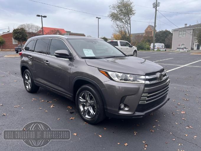 Used Used 2019 Toyota Highlander Limited Platinum for sale $36,700 at Auto Collection in Murfreesboro TN