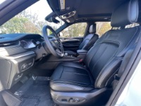 Used 2022 Jeep Grand Cherokee OVERLAND 4X4 W/NAV for sale $57,500 at Auto Collection in Murfreesboro TN 37130 37