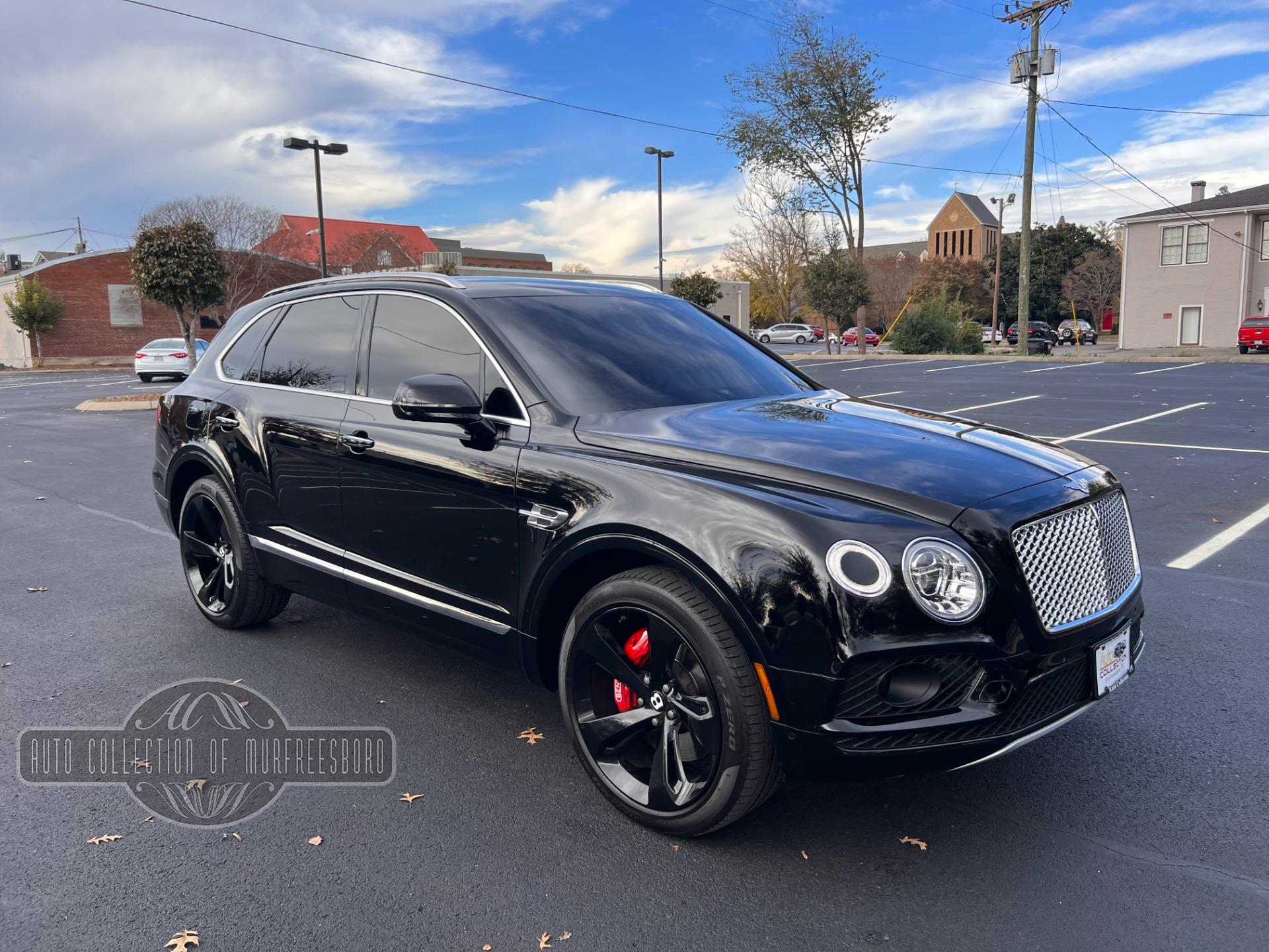 Used 2018 Bentley Bentayga ONYX EDITION AWD 19K IN OPTIONS for sale Sold at Auto Collection in Murfreesboro TN 37129 1