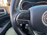 Used 2021 Jeep Grand Cherokee LAREDO E 4X2 for sale $31,500 at Auto Collection in Murfreesboro TN 37130 42