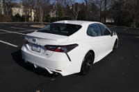 Used 2021 Toyota Camry SE FWD for sale Sold at Auto Collection in Murfreesboro TN 37129 3