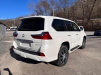 Used 2021 Lexus LX 570 LUXURY AWD w/Three-Row for sale Sold at Auto Collection in Murfreesboro TN 37129 3