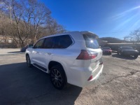 Used 2021 Lexus LX 570 LUXURY AWD w/Three-Row for sale Sold at Auto Collection in Murfreesboro TN 37129 4
