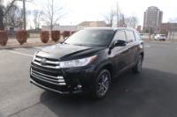 Used 2019 Toyota Highlander XLE FWD for sale $27,900 at Auto Collection in Murfreesboro TN 37129 2