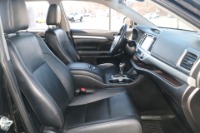 Used 2019 Toyota Highlander XLE FWD for sale $27,900 at Auto Collection in Murfreesboro TN 37129 46
