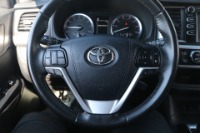 Used 2019 Toyota Highlander XLE FWD for sale $27,900 at Auto Collection in Murfreesboro TN 37129 62
