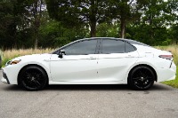 Used 2021 Toyota Camry Hybrid XSE for sale $35,500 at Auto Collection in Murfreesboro TN 37129 7