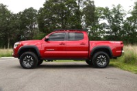 Used 2018 Toyota Tacoma TRD OFF ROAD 4X4 DOUBLE CAB for sale $34,950 at Auto Collection in Murfreesboro TN 37129 7