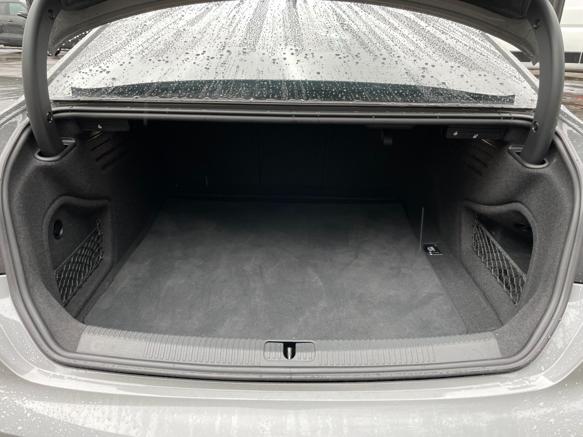Trunk Ledge Kit | AUDI A4 BASE 2019 Trunk Ledge Kit | AUDI A4 BASE 2019